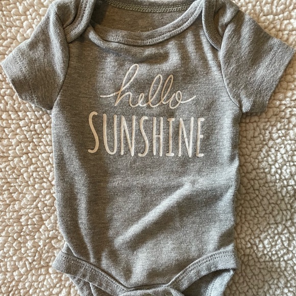 4 Cloud Island Newborn Onesies - Picture 2 of 9